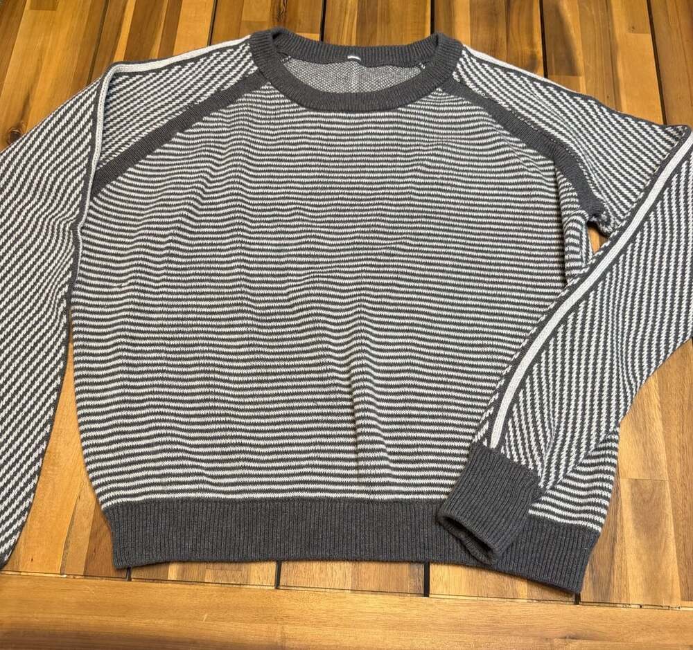 Lululemon Devi Crew Sweater Grey